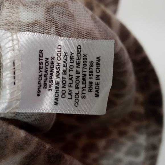 Above and beyond : Women's hoodie pullover leopard print 1x - Picture 6 of 6